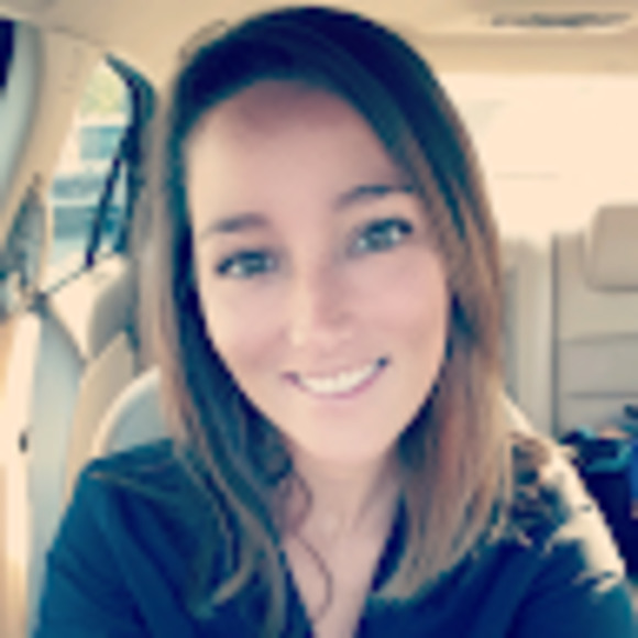 Meet your Posher, Abbigail - Picture 1 of 1